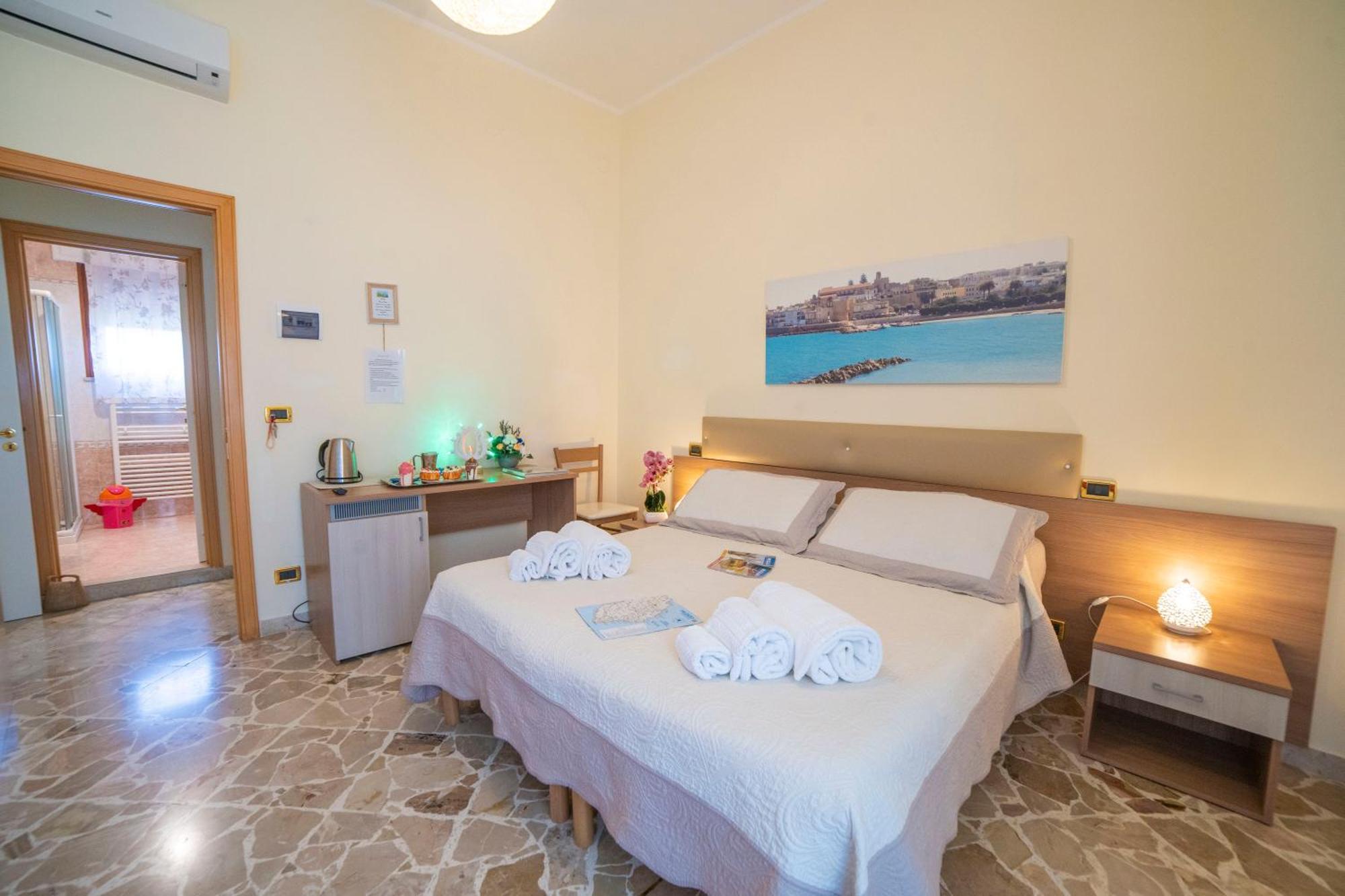B&B A Due Passi Otranto Eksteriør bilde