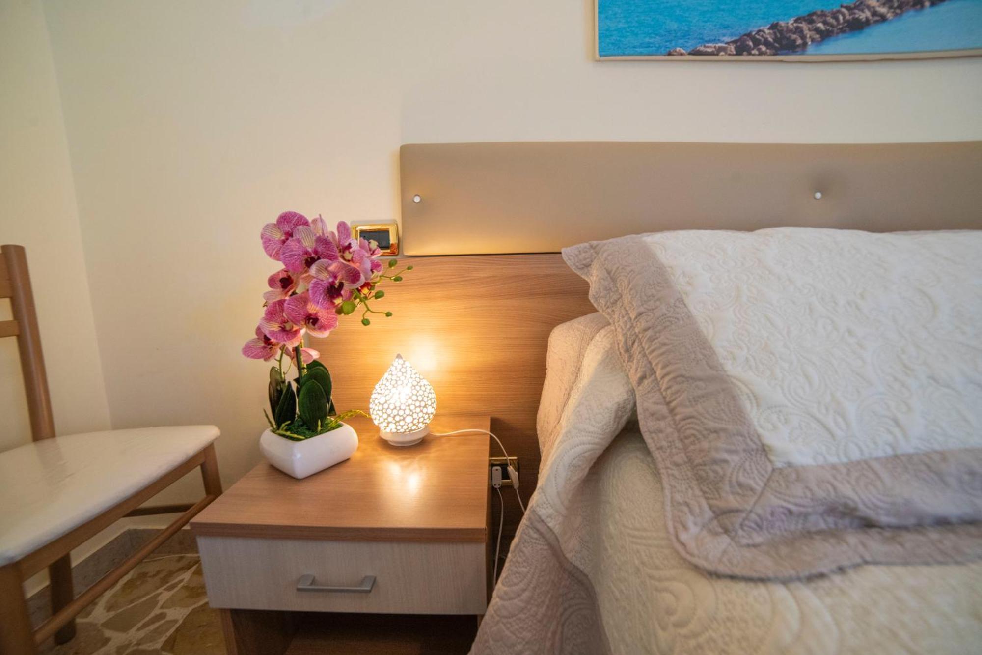 B&B A Due Passi Otranto Eksteriør bilde