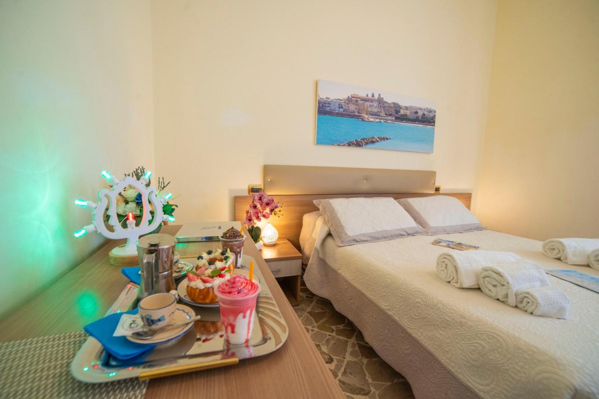 B&B A Due Passi Otranto Eksteriør bilde